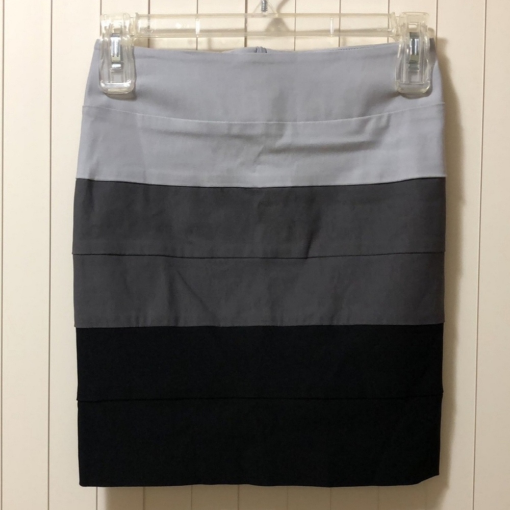 Stretch form fitting pencil skirt